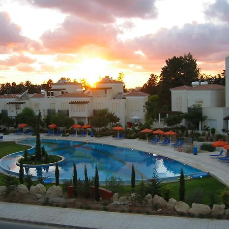 Hesperides Gardens Villa Paphos Eksteriør billede