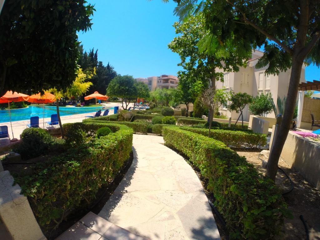 Hesperides Gardens Villa Paphos Eksteriør billede