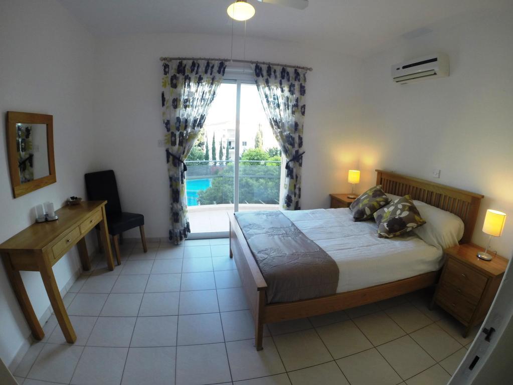 Hesperides Gardens Villa Paphos Eksteriør billede
