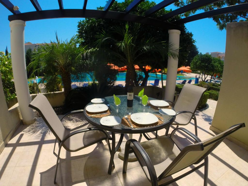 Hesperides Gardens Villa Paphos Eksteriør billede