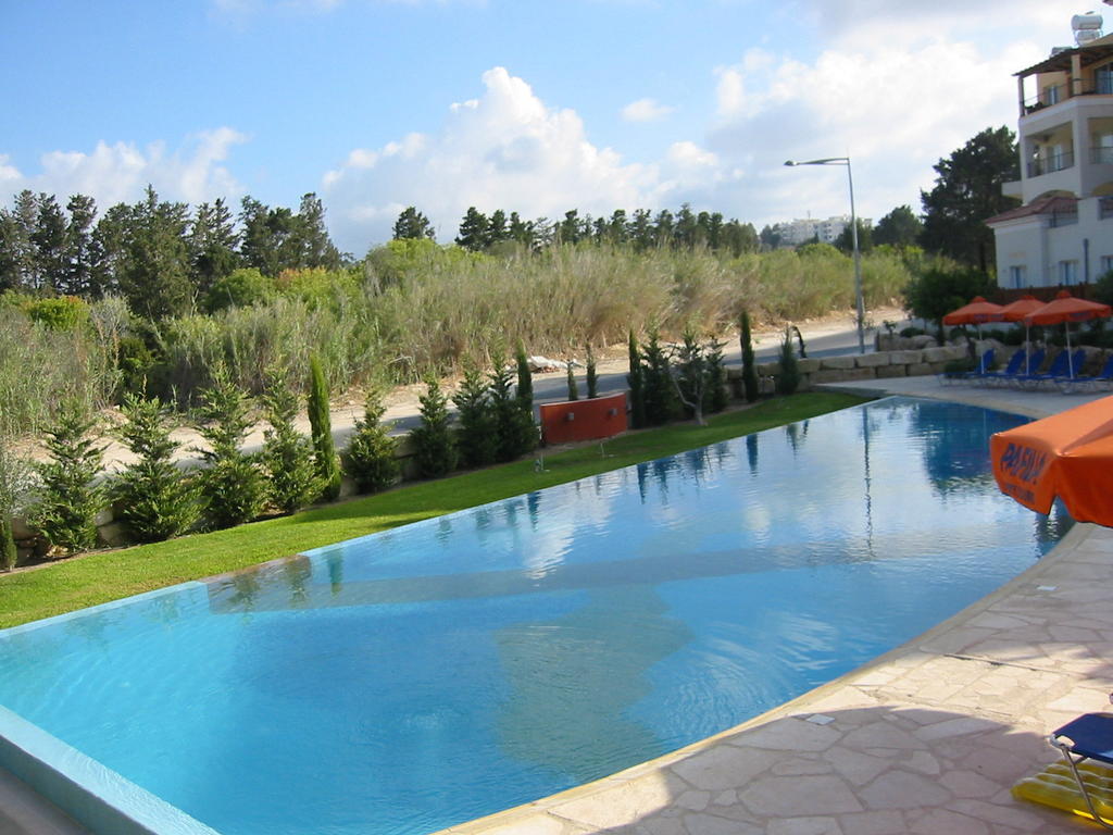 Hesperides Gardens Villa Paphos Eksteriør billede